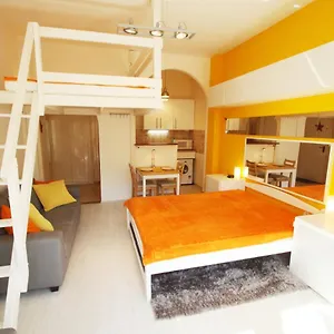 Sunny Studio In Party District- Balcony- Ac Apartamento Budapest